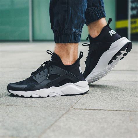 huarache nike zwart wit|Nike Huarache run stockx.